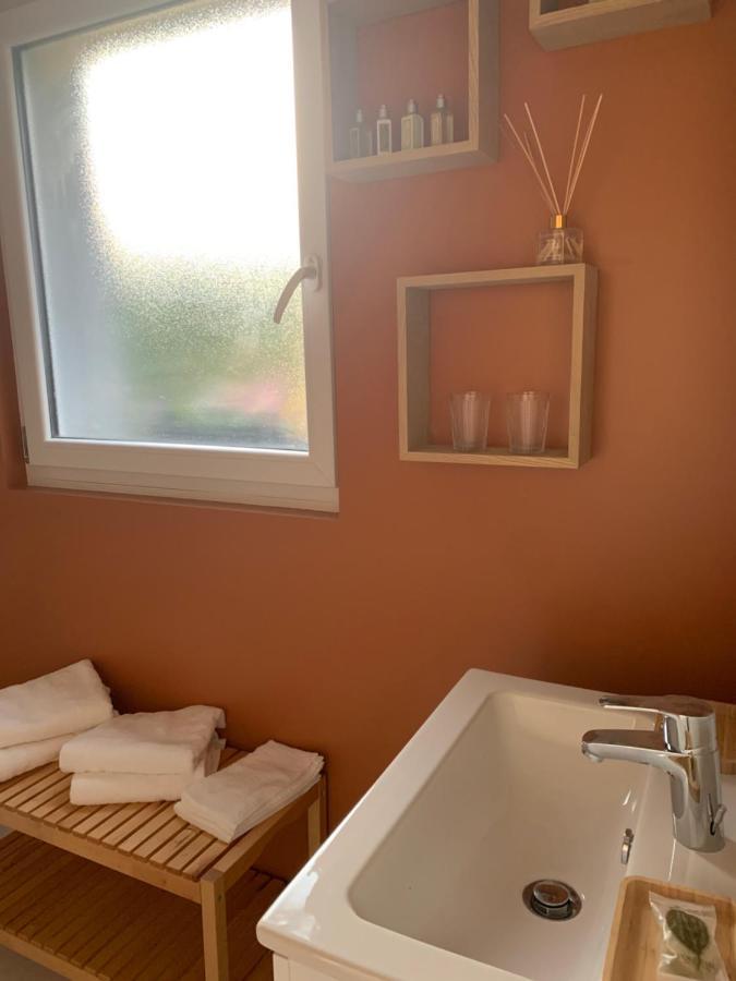 Bed and Breakfast Dom'S Garden Livarot-Pays-d'Auge Exterior foto