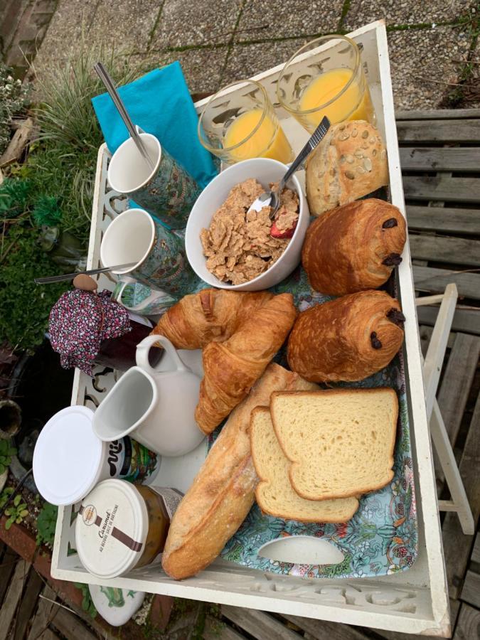 Bed and Breakfast Dom'S Garden Livarot-Pays-d'Auge Exterior foto