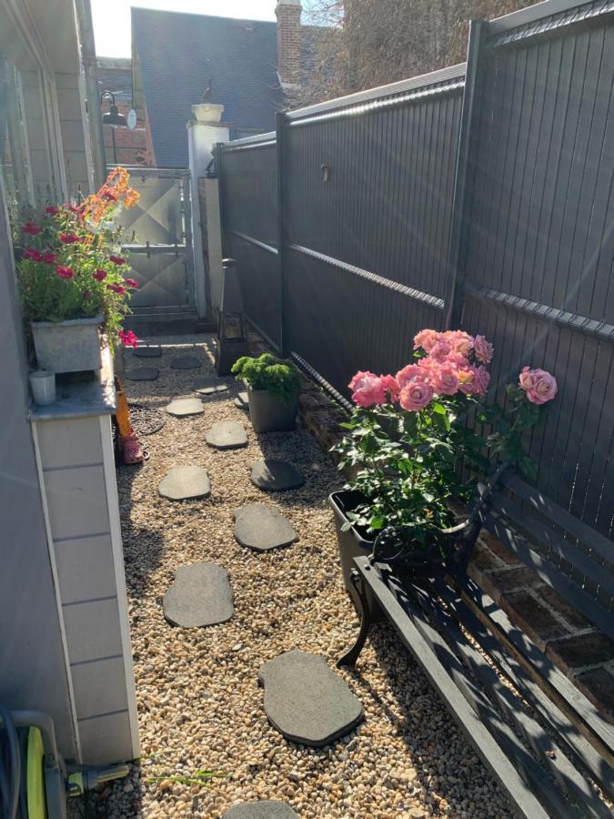 Bed and Breakfast Dom'S Garden Livarot-Pays-d'Auge Exterior foto